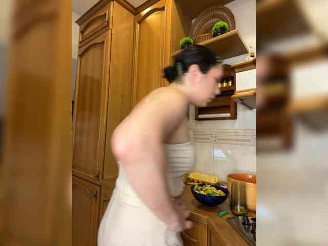 BustyLina webcam