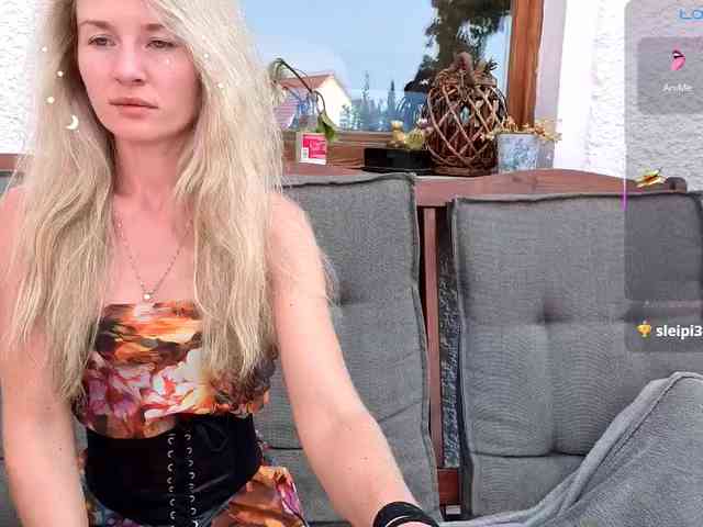 SilviaSweetheart webcam