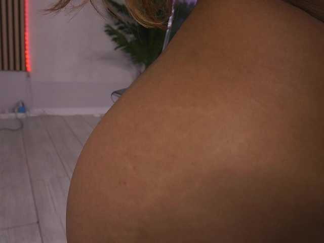 sisi-von-dee live cam on BongaCams