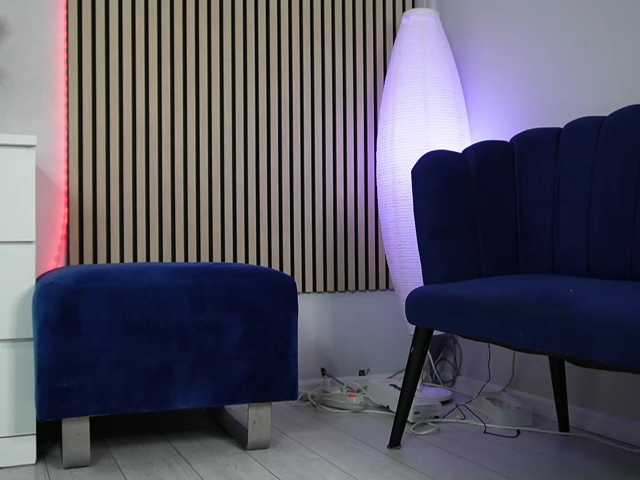 sisi-von-dee live cam on BongaCams