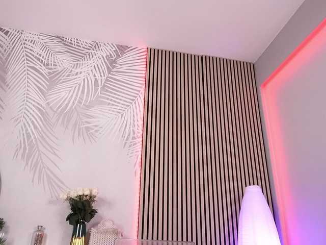 sisi-von-dee live cam on BongaCams
