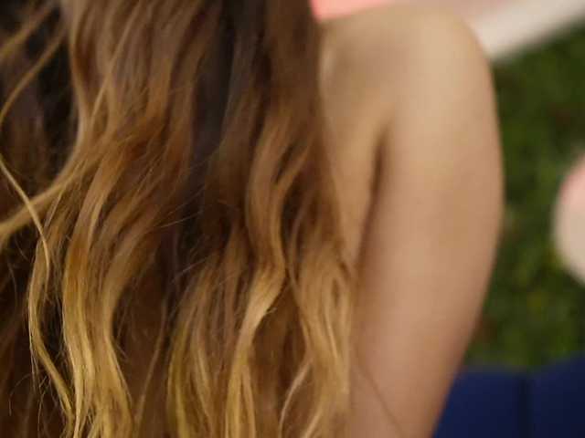 sisi-von-dee live cam on BongaCams