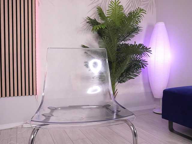 sisi-von-dee live cam on BongaCams
