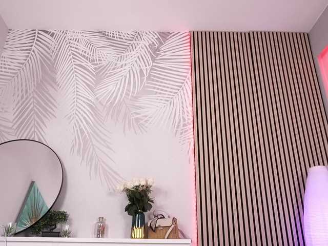 sisi-von-dee live cam on BongaCams