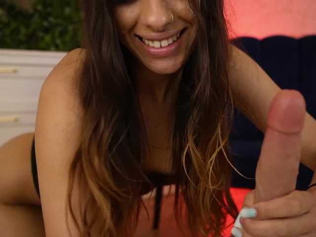 sisi-von-dee live cam on BongaCams
