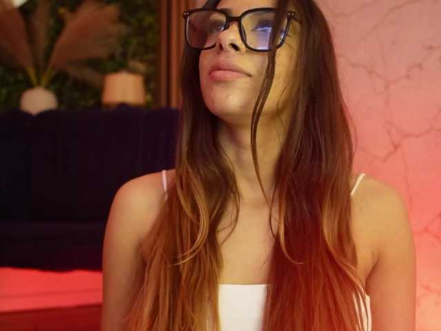 sisi-von-dee's BongaCams show and profile