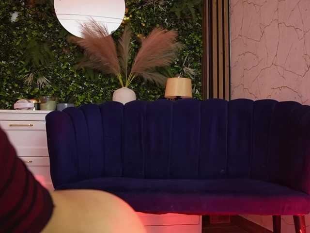 sisi-von-dee's BongaCams show and profile