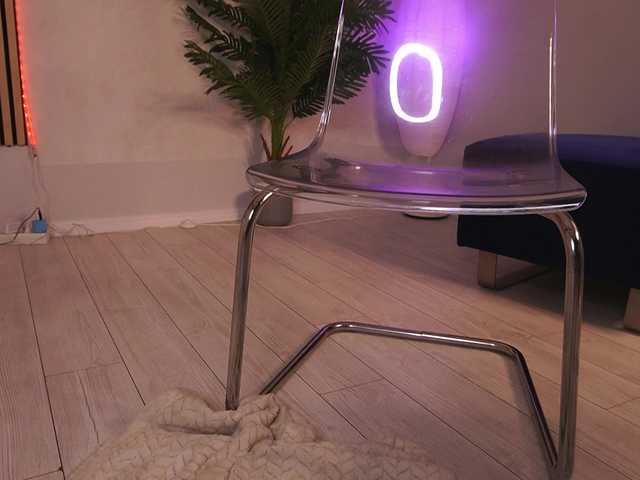 sisi-von-dee live cam on BongaCams