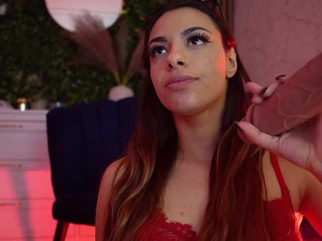 sisi-von-dee's BongaCams show and profile