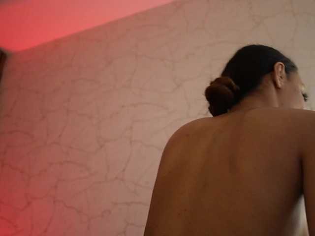 sisi-von-dee live cam on BongaCams