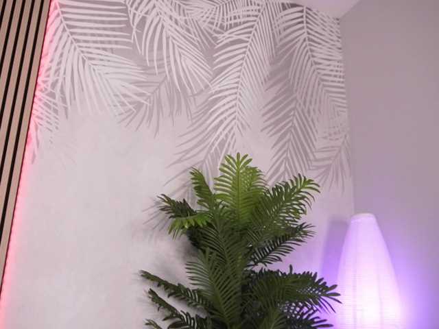 sisi-von-dee live cam on BongaCams