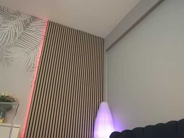sisi-von-dee live cam on BongaCams