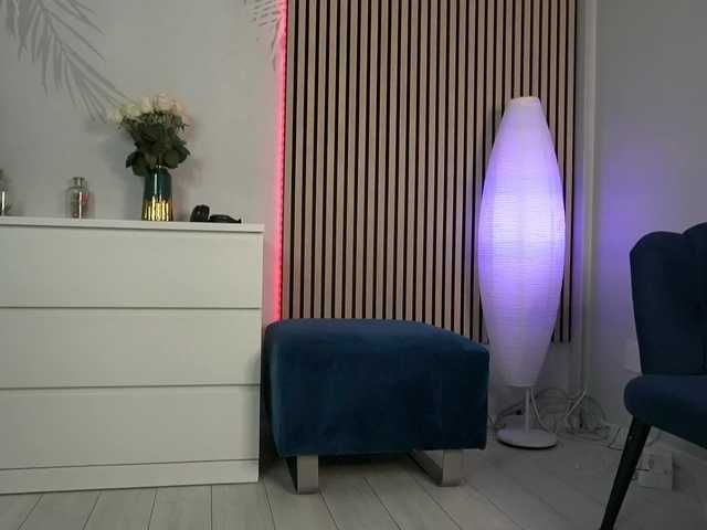 sisi-von-dee live cam preview