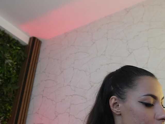sisi-von-dee live cam on BongaCams