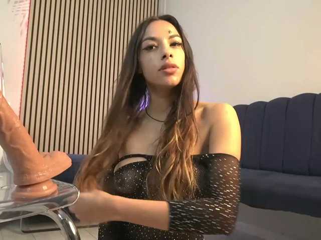 sisi-von-dee live cam on BongaCams