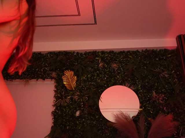 sisi-von-dee's BongaCams show and profile