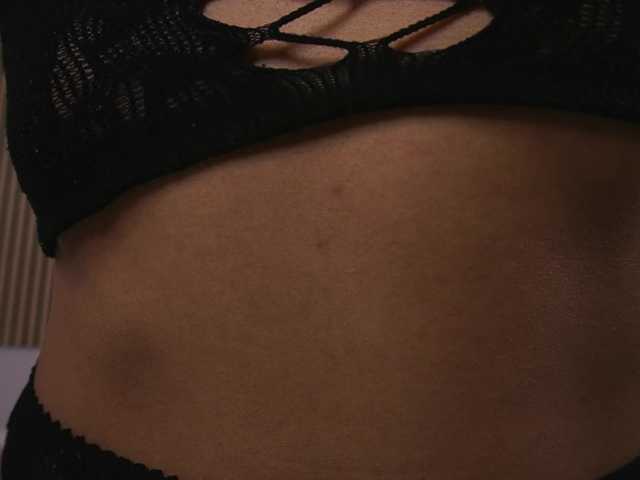 sisi-von-dee live cam on BongaCams