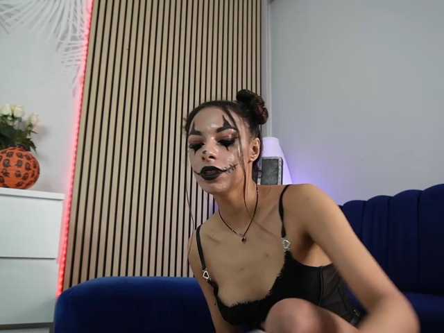 sisi-von-dee live cam on BongaCams