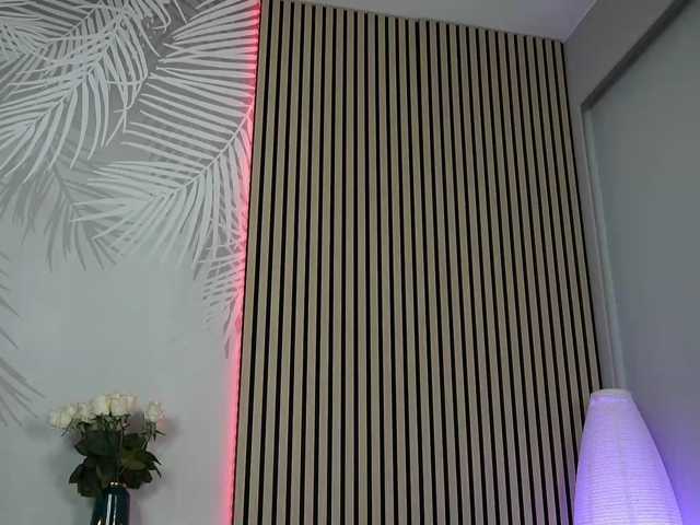 sisi-von-dee live cam on BongaCams