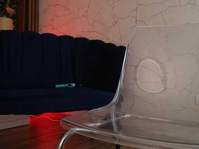 sisi-von-dee live cam on BongaCams