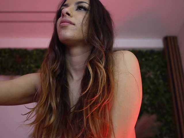 sisi-von-dee's BongaCams show and profile