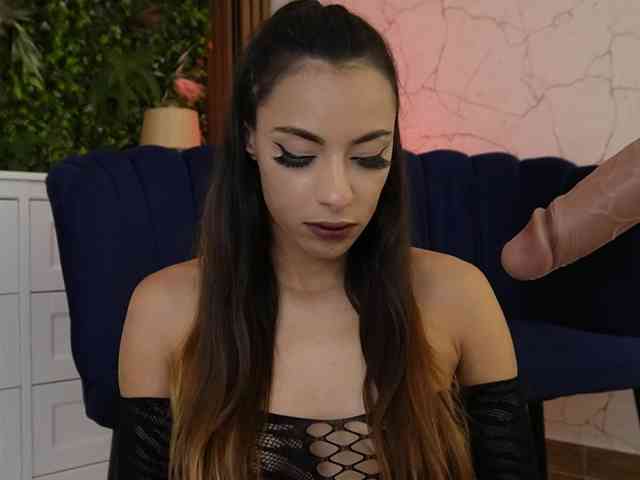 Model: sisi-von-dee