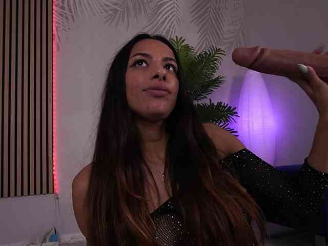 sisi-von-dee sisi-von-dee