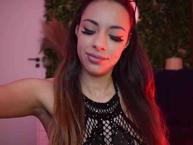 sisi-von-dee webcam