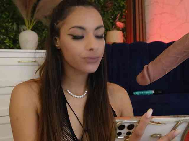 sisi-von-dee
