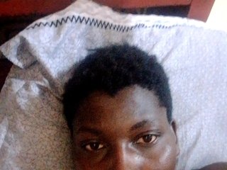 Petitehotchicks's Live Webcam