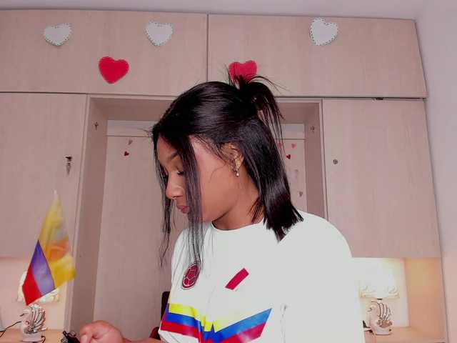 JadeeMuller live cam on BongaCams