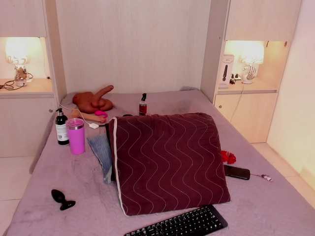 JadeeMuller live cam on BongaCams