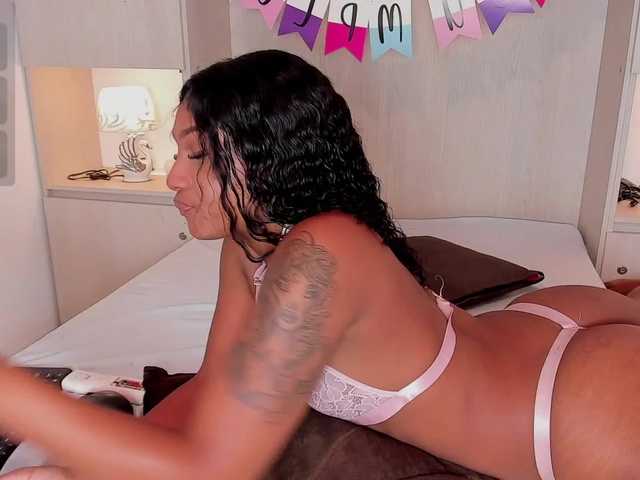 JadeeMuller live cam on BongaCams
