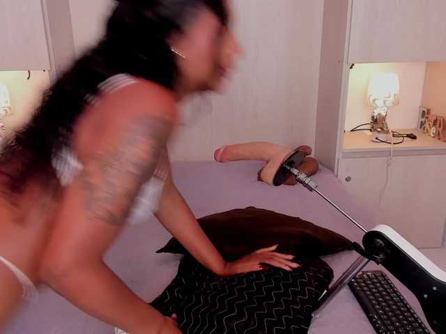JadeeMuller live cam on BongaCams