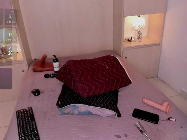 JadeeMuller live cam on BongaCams