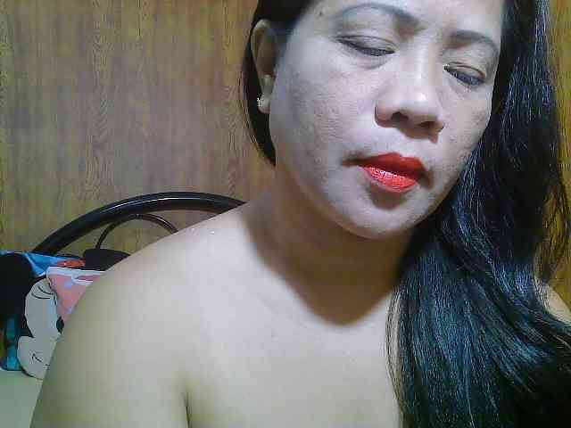Sweetlips69 webcam