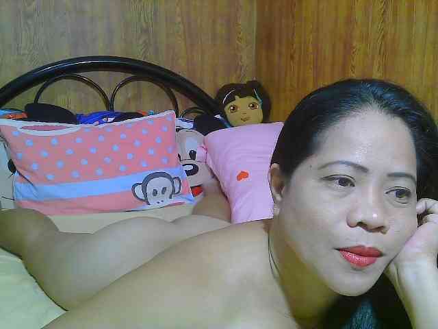 Sweetlips69 webcam