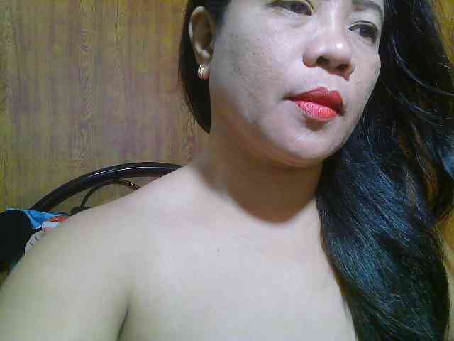 Sweetlips69 webcam