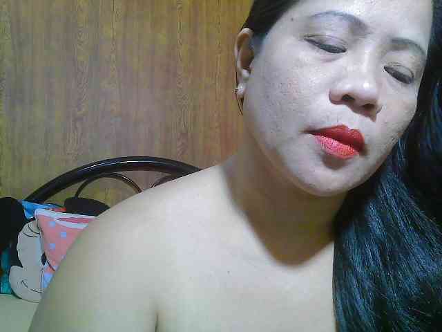 Sweetlips69 webcam