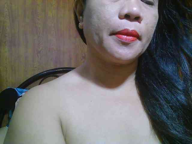 Sweetlips69 webcam