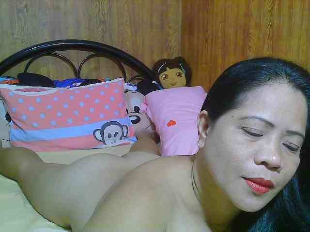 Sweetlips69 webcam