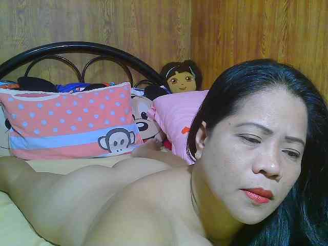 Sweetlips69 webcam
