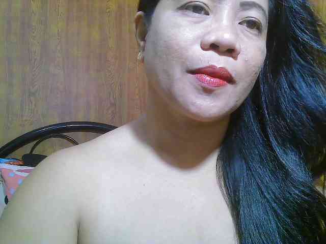 Sweetlips69 webcam