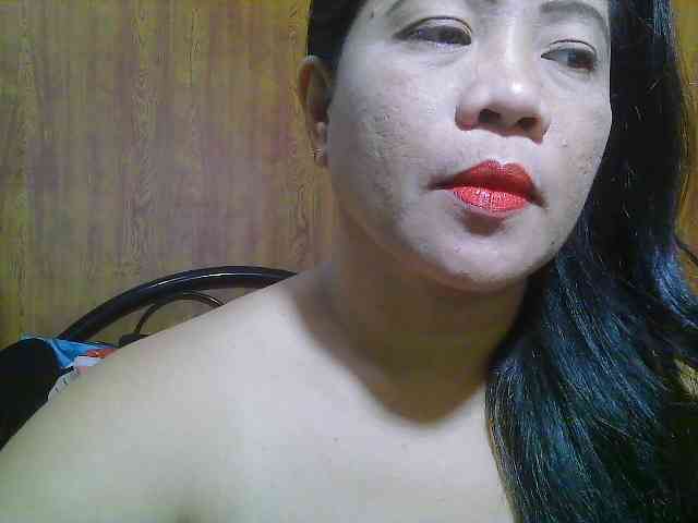 Sweetlips69 webcam