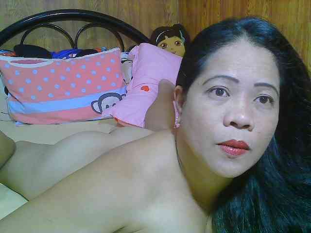 Sweetlips69 webcam
