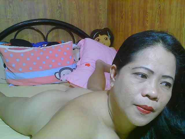 Sweetlips69 webcam