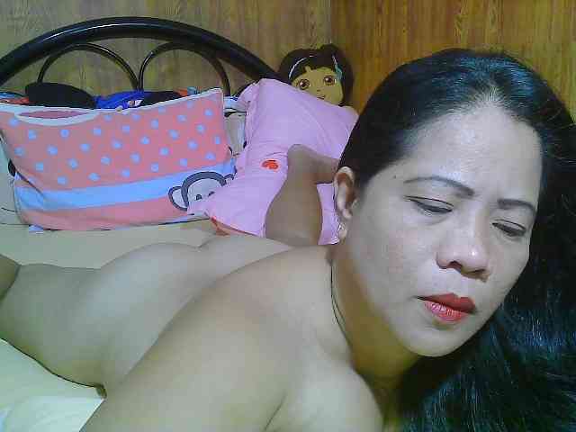 Sweetlips69 webcam