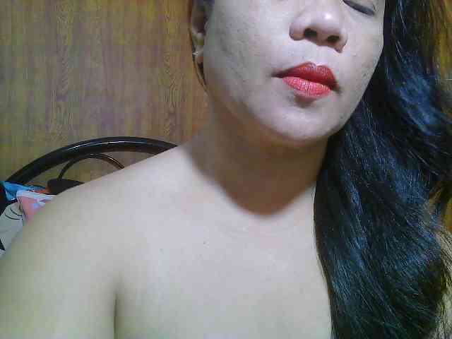 Sweetlips69 webcam