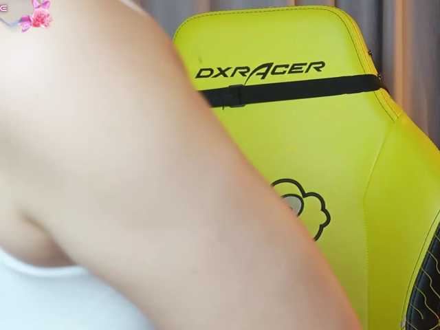 sexlove12002 live cam on BongaCams