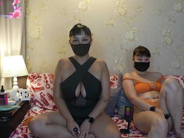 sexlove12002 live cam on BongaCams